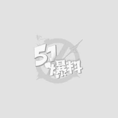 黄毛精神小妹口技逆天 先舔脚再吞鸡 骚穴被男人脚插玩弄到高潮